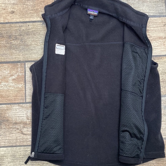 Patagonia Men’s Black Synchilla Fleece Vest - Picture 3 of 7